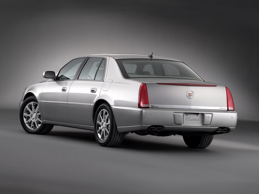  Cadillac DTS 2005 года  (фото 4 из 22)